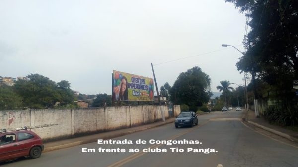 Outdoor Congonhas Entrada da cidade em frente ao clube Tio Panga