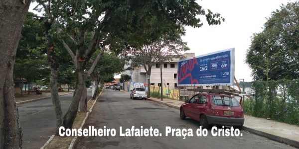 Outdoor Conselheiro Lafaiete. Praca do Cristo.